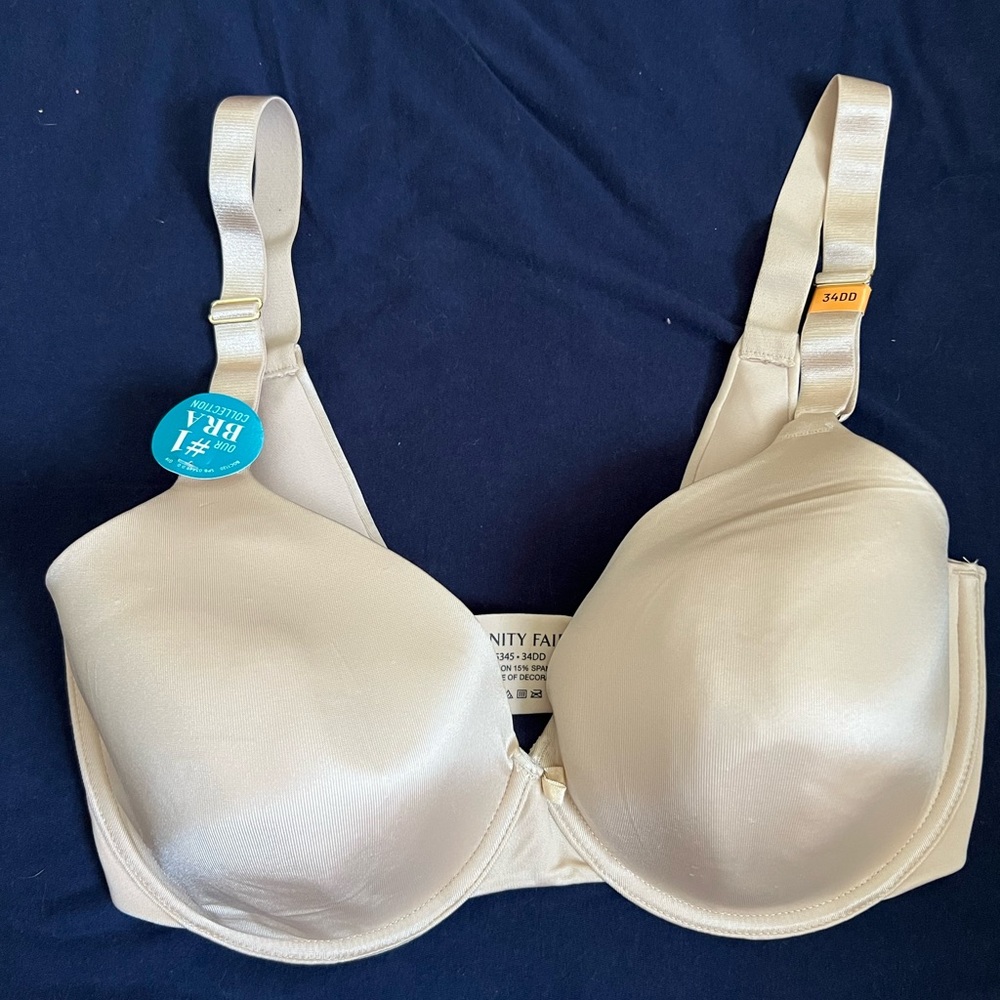 NWOT Vanity Fair nude bra.  Size 34DD.